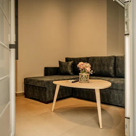 Urban Metro Flats *