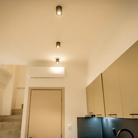 Urban Metro Flats *