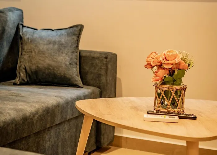 Urban Metro Flats شقة سالونيك